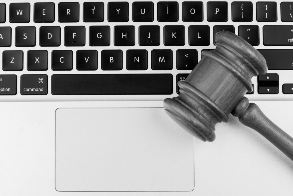 What are the legal issues of social media marketing
